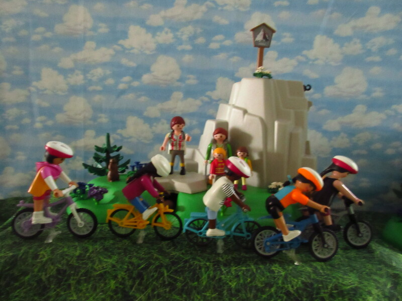 It's time for the Olympic Games for the Playmobil people in our house...