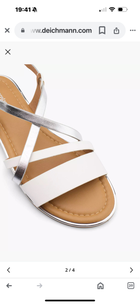 Wide fit shoes
