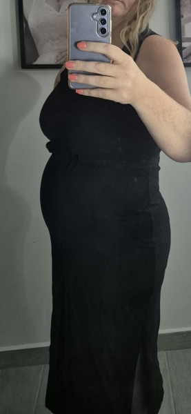 8 weeks and already feeling huge