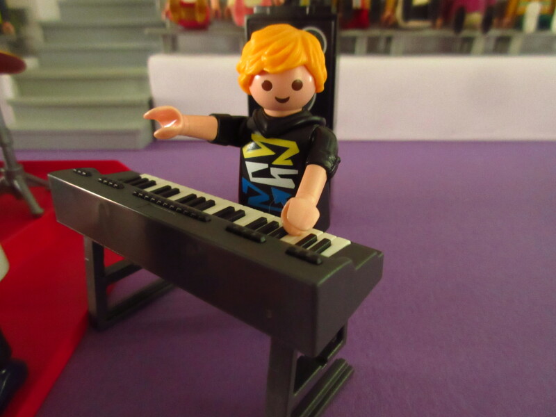 It's time for the Olympic Games for the Playmobil people in our house PART TWO