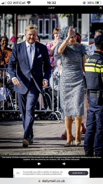 Royal Style: Diamonds are a Queen's best friend..