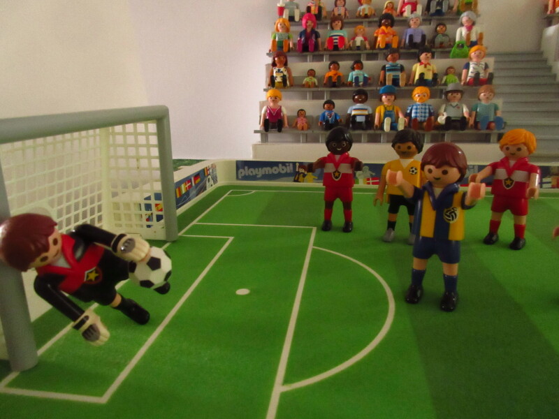 It's time for the Olympic Games for the Playmobil people in our house...