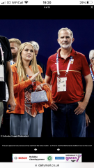 Royal Style: Diamonds are a Queen's best friend..