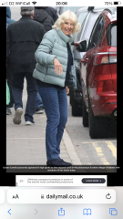 Royal Style: Diamonds are a Queen's best friend..