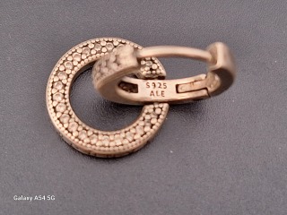 Does anyone know how to open these Pandora earrings?