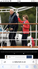 Royal Style: Diamonds are a Queen's best friend..