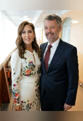 Royal Style: Diamonds are a Queen's best friend..