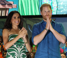 Meghan and Harry spotted out and about - ¡Viva Colombia! Edition (Part 7)