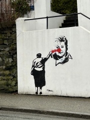 Banksy graffitting all over the place should not be celebrated