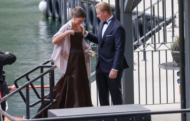 Royal Style: Diamonds are a Queen's best friend..