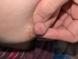 Breastfeeding help please!!