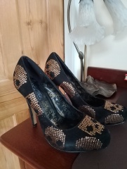 To think that high heels are just not worth it