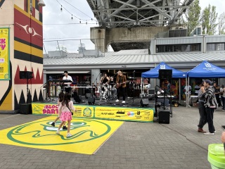 Come and tell me your dull and unexciting news 30: Calmly through the day