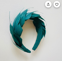 What colour fascinator, shoes & bag with this dress?