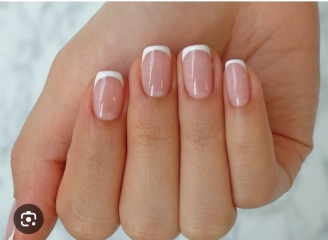 Which nails look classiest for holidays?