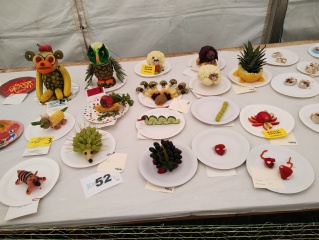 Need ideas for 'competitions' to engage pre-school & primary aged kids with the village gardening club?