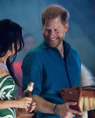 Meghan and Harry spotted out and about - ¡Viva Colombia! Edition (Part 7)