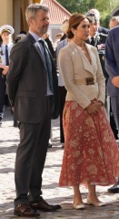 Royal Style: Diamonds are a Queen's best friend..