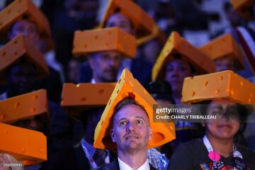 It's not over until the Cat Lady sings - Trump thread #133