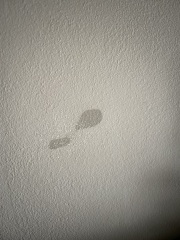 Squishy toy mark on wall, expert mum advice needed!