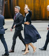 Royal Style: Diamonds are a Queen's best friend..