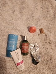 Feel the temptation to indulge in beauty treats? Is your collection overflowing with treasures? Come unite with fellow beauty enthusiasts in this lovely group!