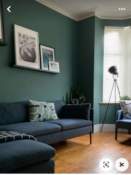Will dark blue walls become dated soon?