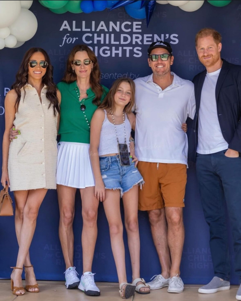 Meghan and Harry spotted out and about - ¡Viva Colombia! Edition (Part 7)
