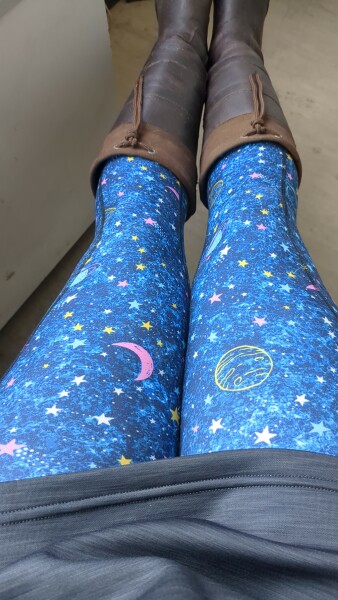 Share your cheerful clothes!