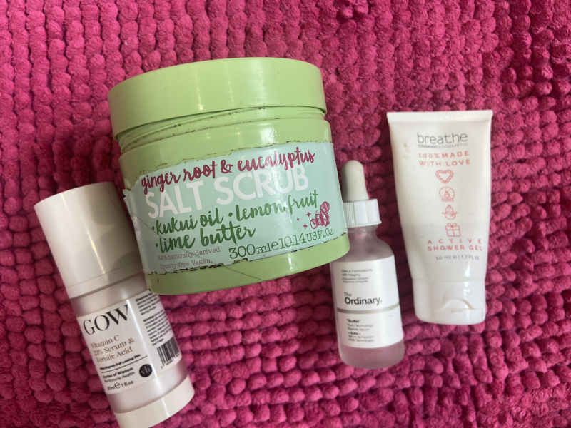 Feel the temptation to indulge in beauty treats? Is your collection overflowing with treasures? Come unite with fellow beauty enthusiasts in this lovely group!