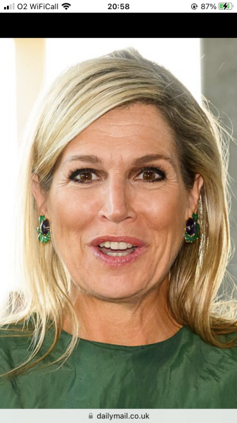 Royal Style: monkey nuts or emeralds? The discussion continues...