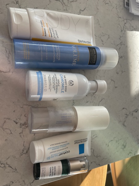 Feel the temptation to indulge in beauty treats? Is your collection overflowing with treasures? Come unite with fellow beauty enthusiasts in this lovely group!