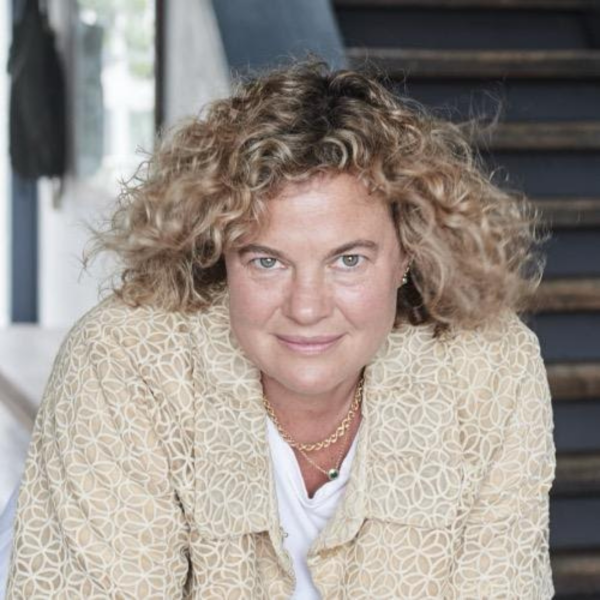 Guest Post: The Agony of the Empty Nest by Eleanor Mills