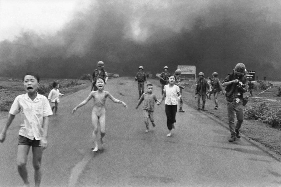 Most powerful images in history [content warning: distressing images]