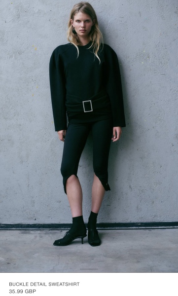 What’s this shoe trend? Medieval jester?