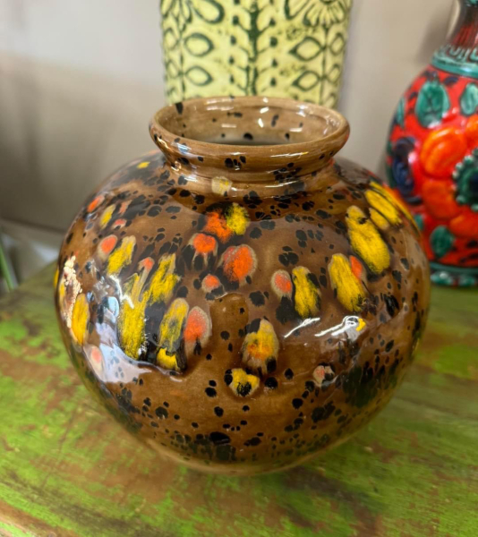 Amigos actively attempting austere actions August 24>