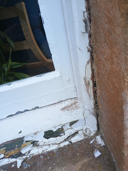 Renovating (painting) old sash windows myself - advice needed