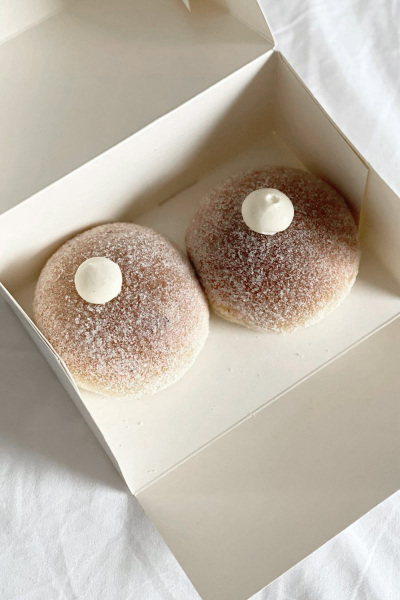 Les Parisiennes des Mamansnet: It's French charm, you know, beheaded people, red wine and blood all over the place - it's romantic, it's normal.