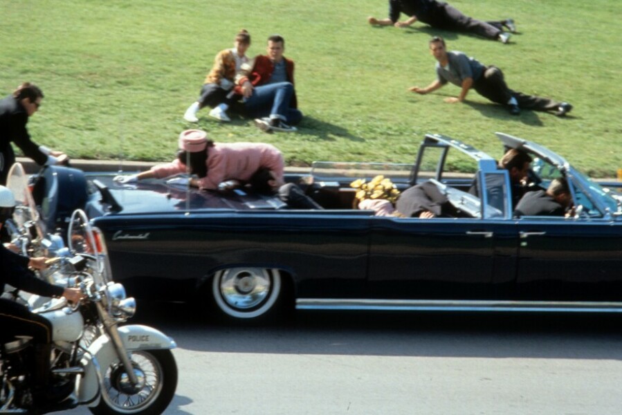 Most powerful images in history [content warning: distressing images]