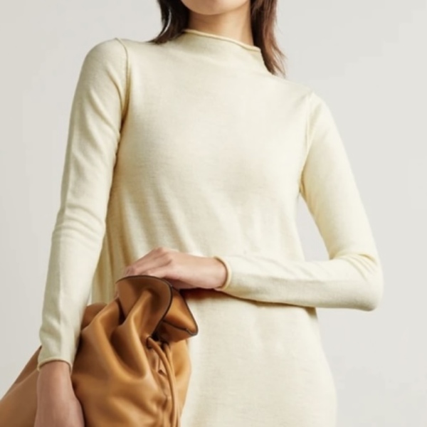 The annual hunt for a dress like this that doesn’t exist