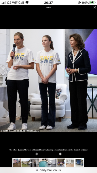 Royal Style: monkey nuts or emeralds? The discussion continues...