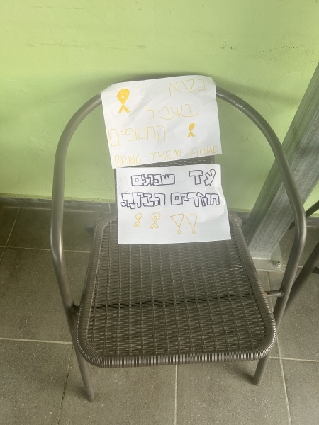 Mumsnet could do better (la quatrième partie): cheese wars and chickens