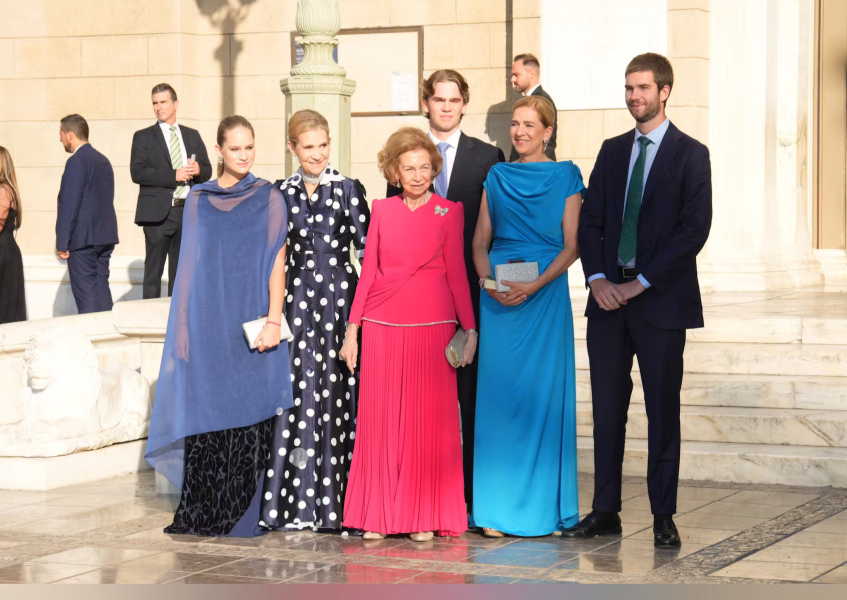 Royal Style: monkey nuts or emeralds? The discussion continues...