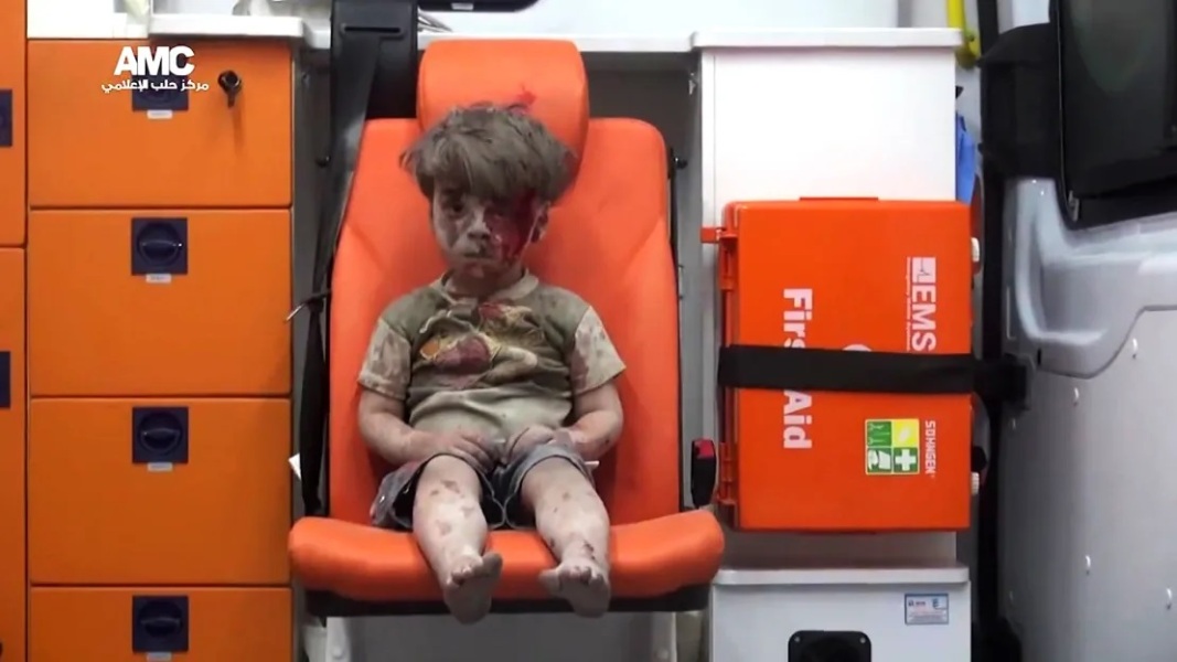 Most powerful images in history [content warning: distressing images]