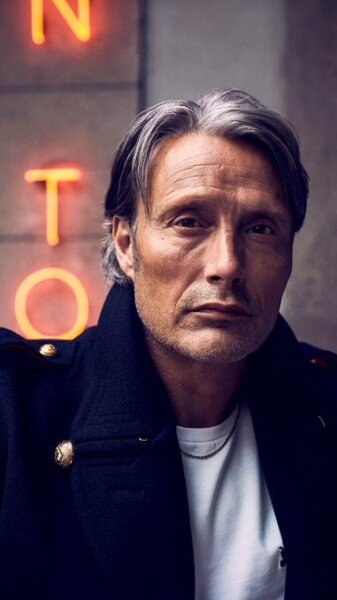 Actors with interesting features.