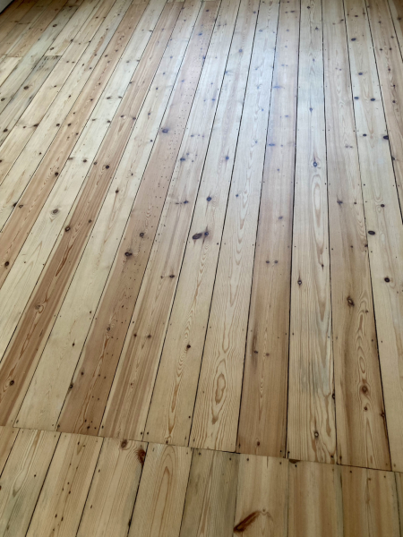 Floor on three interconnecting rooms