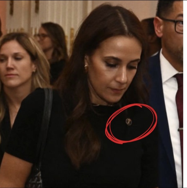 Meghan and Harry spotted out and about - ¡Viva Colombia! Edition (Part 7)