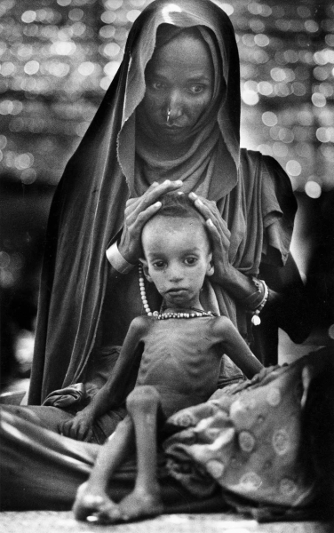 Most powerful images in history [content warning: distressing images]