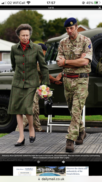 Royal Style: monkey nuts or emeralds? The discussion continues...