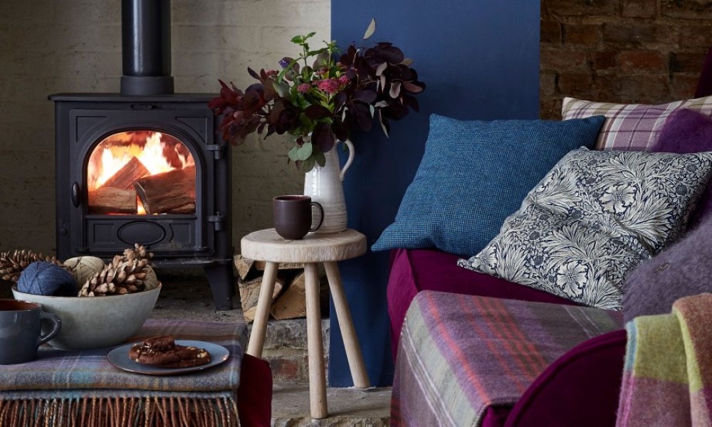 What colour cushions would go with my room.. pic